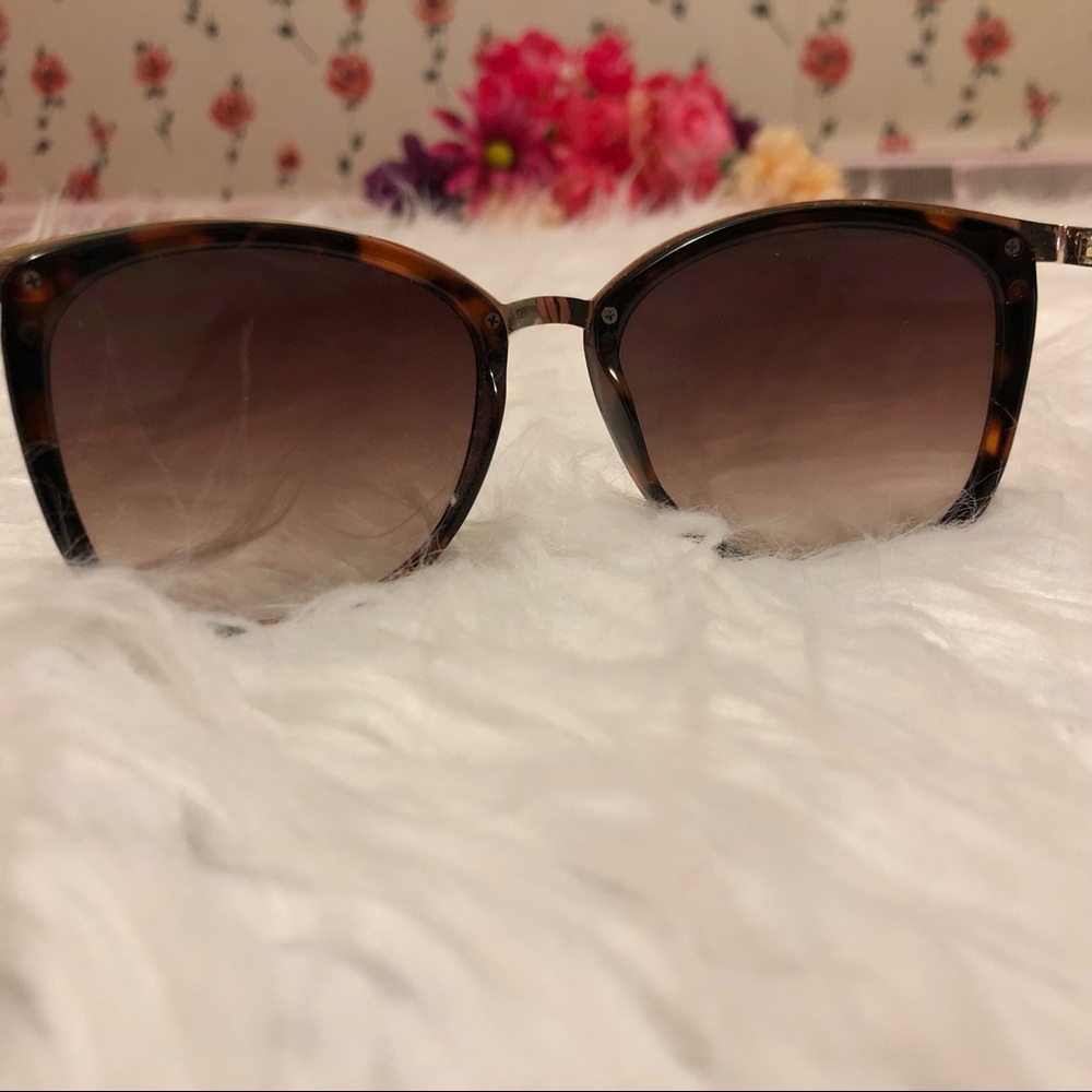 Sunglasses - Picture 3 of 3